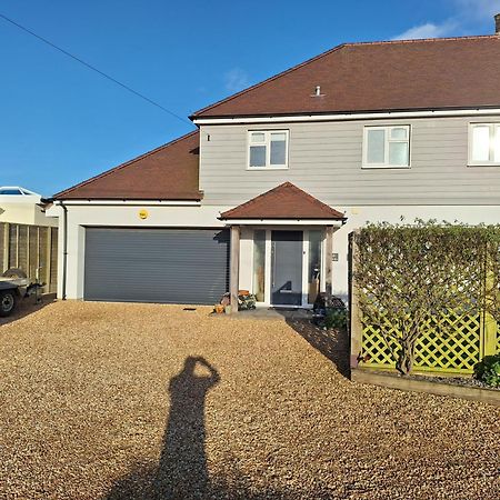 By The Sea, Home From Home Sleeps 6 Milford on Sea Luaran gambar